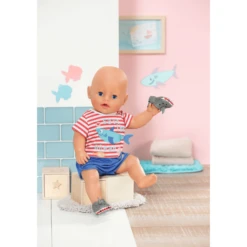 Zapf Creation BABY Born® Bath Pyjama & Klompjes Blauw 43cm -Randwinkel Voor Kinderen zapf creation baby born bath pyjama amp klompjes blauw 43cm a403227 3